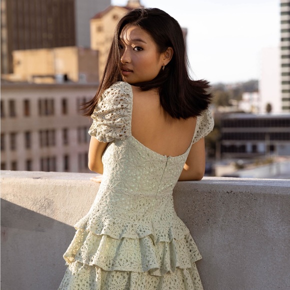 Sage ruffled romper - Picture 7 of 7